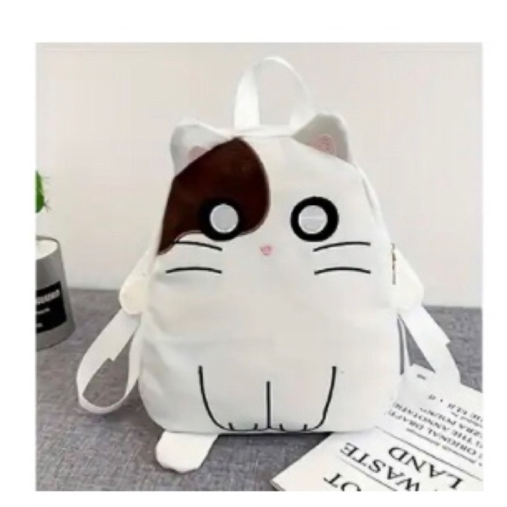 Adults and kids unisex!! 🐈 Brand new in bag embroidered white cat backpack